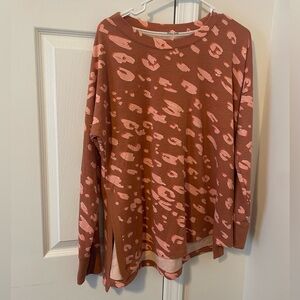 Wonderly Size Large Long Sleeve Side Slit Crew Neck Tunic